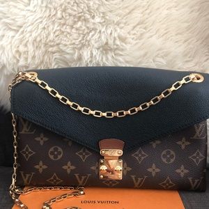 Louis Vuitton Authentic Pallas Chain Noir Monogram